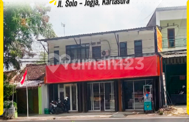 :fire: HOT LISTING - SHOPHOUSE FOR SALE! Solo-Jogja Road, Kartasura - Super strategic location on the main road! Now only 1.1 billion (from 1.25 billion) Can pay in 12 installments (1 year) with negotiable down payment! 1
