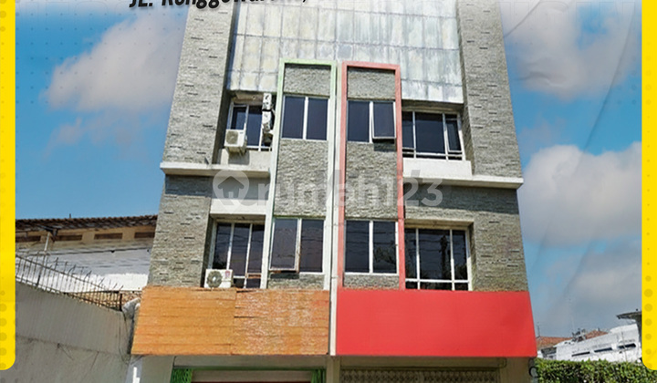 Ruko 3 Lantai Disewakan di Jl. Ronggowarsito Banjarsari
