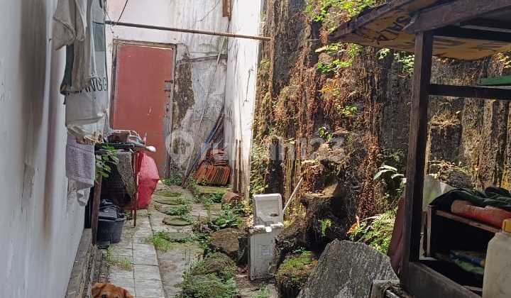 RumahStrategis di Jl. Pajajaran Utara, Sumber, Banjarsari, Solo 2