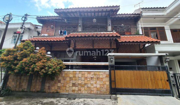 Dijual Rumah Mewah Classic Siap Huni di Gonilan, Kartasura 2