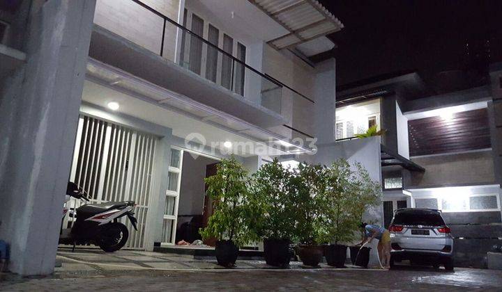 Rumah Disewakan Full Furnish Tengah Kota di Mangkubumen, Solo 1