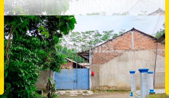 Dijual Gudang Luas dengan Daya Listrik Besar Hadap Timur di Nambangan Selogiri