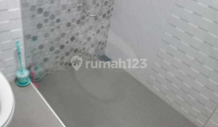 Rumah Mewah 2 Lantai Semi Furnish kawasan Elite di Baturan, Colomadu 2