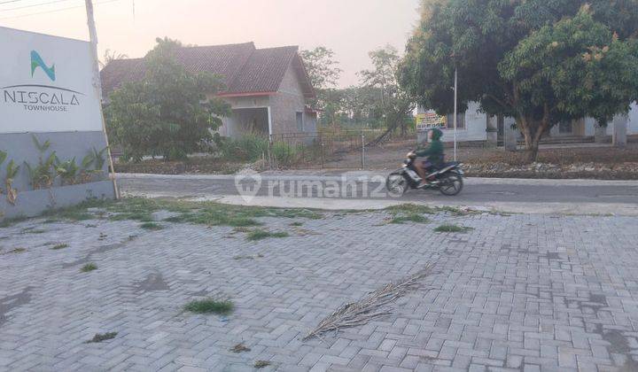 Dijual Rumah Dengan Sisa Tanah Yang Luas di Teras, Boyolali 1