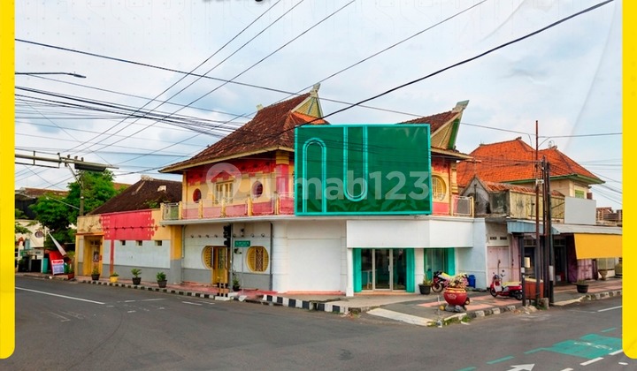 For Sale: Grand Shophouse, Corner Position (North & West), Super Strategic in Central Klaten For Sale: Grand Shophouse, Corner Position (North & West), Super Strategic in Central Klaten