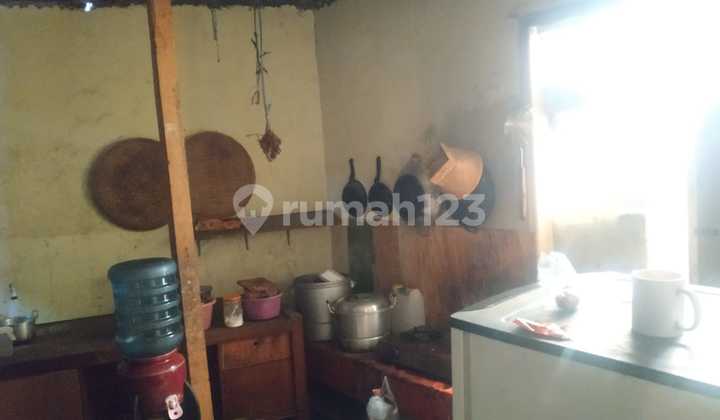 Paling Murah Dan Berkualitas Diujung Berung Tanah 21 Tumbak Dgn Bangunan 10 Tumbak Dekat Kejalan Raya Area Parkir Dan Halaman Luas