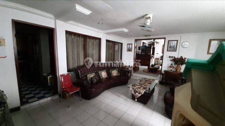 Rumah 2 Lt di Wijaya Jakarta Selatan Lt 610m2 Lb 430m2 2