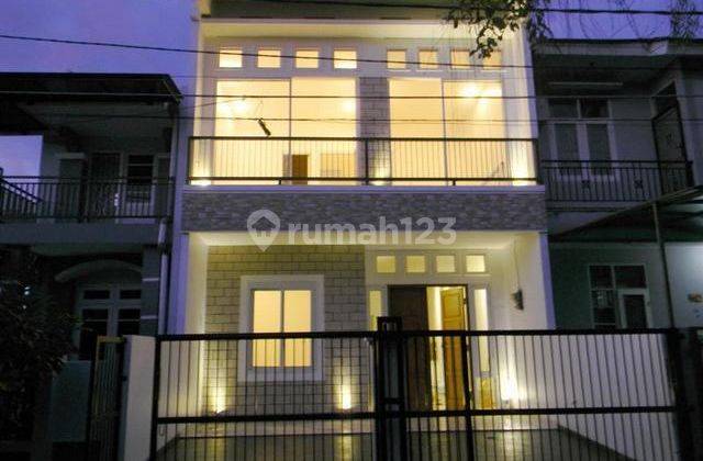 Rumah Sektor 8B Gading Serpong Siap Huni Minimalis 2 Lantai Lt. 90. Lb. 120 1