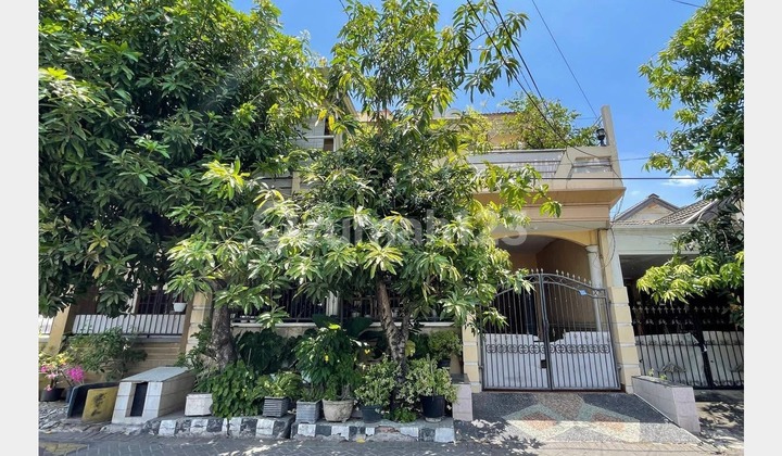 Affordable House, Strategically Located Near Culinary Spots, Babatan Mukti Wiyung 2