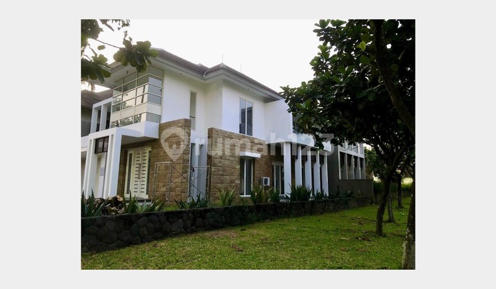 Ready-to-Occupy House, Strategic Location Near Ciputra University & G-Walk, Surabaya 2