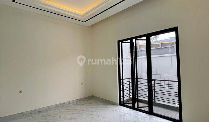 Rumah New Gress Minimalis Manyar Surabaya Pusat Akses Mudah 2