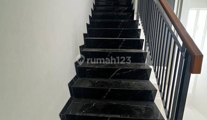 Rumah Baru 2lt di Sukolilo Dian Regency 2 Dekat Pakuwon City 2