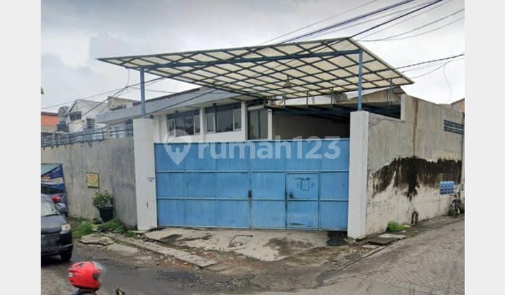 Affordable Warehouse and Strategic Location in Petemon, Surabaya