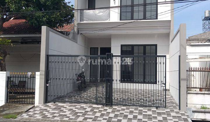 Dijual Rumah Baru 2 Lantai, Dekat Pusat Belanja, Manyar, Surabaya 1