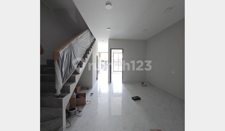 New House in Wisma Mukti Housing, Sidoarjo 2