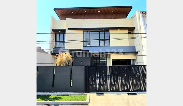 New Minimalist House, Near Uni. Unair-Its, Surabaya 2
