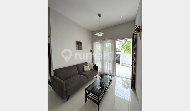 Ready-to-Occupy House, Near Univ. Itats-Untag, Semolo, Surabaya Ready-to-Occupy House, Near Univ. Itats-Untag, Semolo, Surabaya