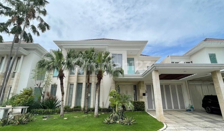 Rumah Minimalis Mewah, Pakuwon Indah La Riz Wood, Surabaya