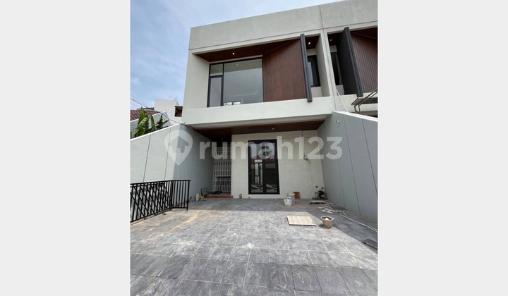 Rumah Baru 2 Lantai, One Gate System, Bagus di Klampis, Surabaya 2