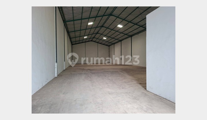 Warehouse with Strategic and Good Location in Sidoarjo