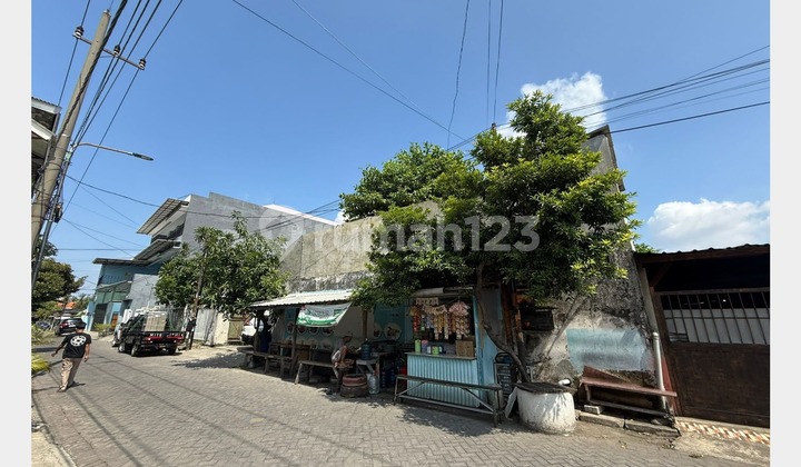 Ready-to-Use Warehouse in Kutisari Near Rungkut Industrial Area, Surabaya Ready-to-Use Warehouse in Kutisari Near Rungkut Industrial Area, Surabaya