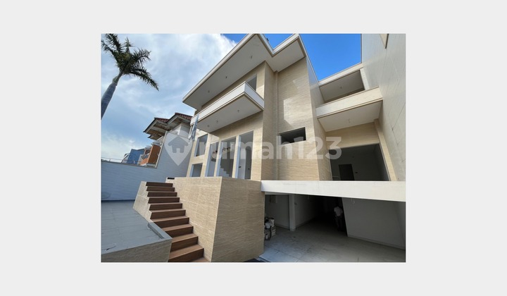 New Gress House in Puri Widya Utama, Citraland, SBY