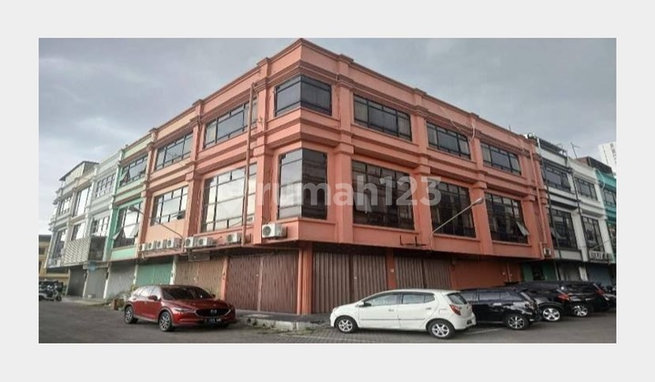 Ruko Murah & Strategis, Hook, di Rungkut Megah Raya, Surabaya