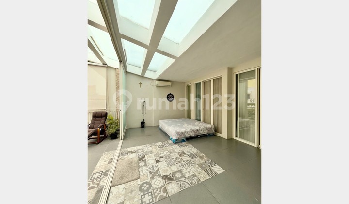 Rumah Modern Minimalis, Dekat Univ Unair & Galaxy Mall, Surabaya 2