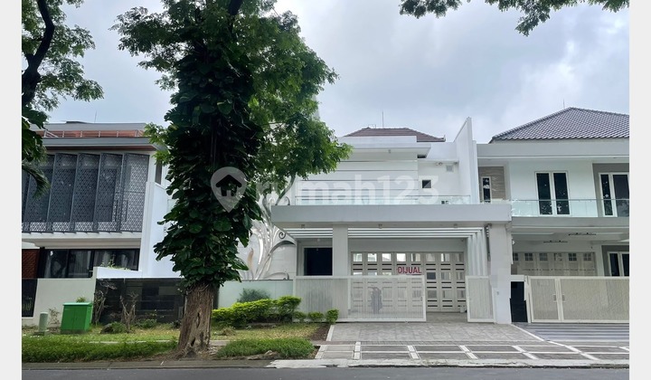 Rumah Mewah Murah, Jalan Utama di Royal Residence, Surabaya