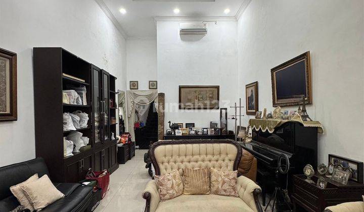 Disewakan Rumah Siap Huni, Nol Jalan Raya Besar, Manyar, Surabaya 1