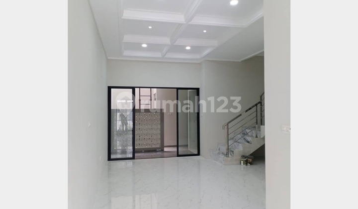 Rumah Gress 2 Lantai, Lokasi Strategis di Klampis Anom, SBY 2