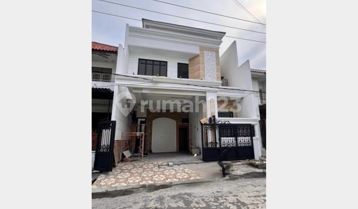 Rumah Bagus & Strategis Dekat Galaxy Mall, Surabaya Rumah Bagus & Strategis Dekat Galaxy Mall, Surabaya