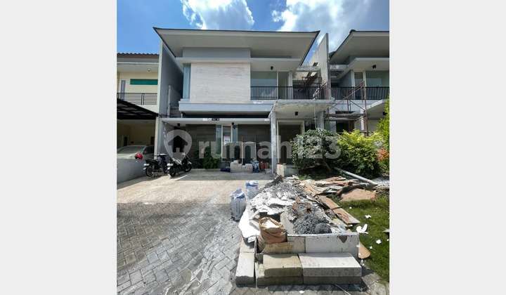 Good and Strategic House, Near G-Walk, Citraland, Surabaya