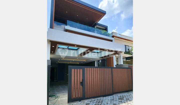 New, Luxurious, Strategic House Near G-Walk, Citraland, Surabaya 2