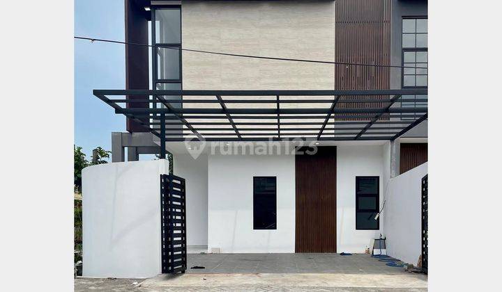 Rumah Mewah ROW jalan besar, Lokasi Bagus, Sutorejo, Surabaya 1