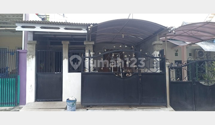 Ready-to-Occupy House in Kenjeran, Near Galaxy Mall, Surabaya