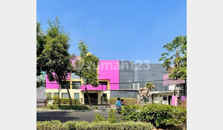 Gedung/Ballroom Hitung Tanah, Cocok untuk Usaha, Pusat Kota Sby