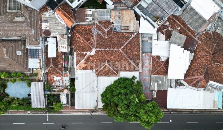 Rumah Tua Luas 353 Sqm - Hadap Timur, Hitung Tanah Cocok untuk Investor atau Bangun Ulang Area Ring 1