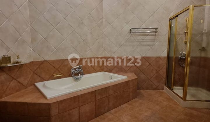 Rent House Close To Senopati, 4 Bedroom, 2 Maid Room, 2 Lantai 9