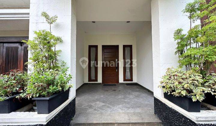 Rumah Tropis Double Gate, Radio Dalam, Jakarta Selatan, Akses Jalan Utama Lebar 2