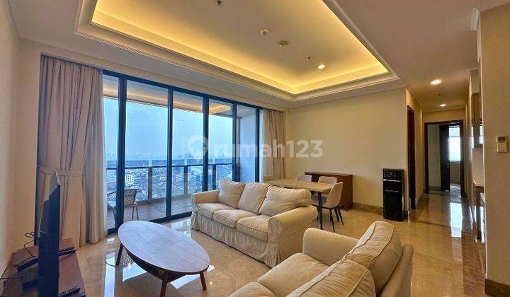 DISTRICT 8, SENOPATI, JAKARTA SELATAN, 2 BEDROOM PRIVATE LIFT, UNBLOCKING VIEW, HIGH FLOOR 1