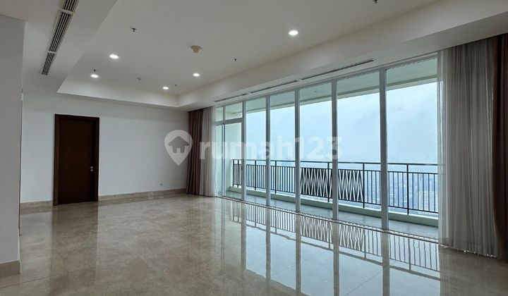 THE PAKUBUWONO SIGNATURE, 4 BEDROOM WITH SPACIOUS SERVICE AREA, DOUBLE KITCHEN, AND UNOBSTRUCTED VIEW, GOOD CONDITION, READY TO OCCUPY THE PAKUBUWONO SIGNATURE, 4 BEDROOM WITH SPACIOUS SERVICE AREA, DOUBLE KITCHEN, AND UNOBSTRUCTED VIEW, GOOD CONDITION, READY TO OCCUPY