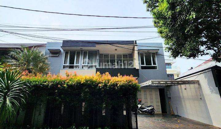 Rumah Pondok Indah, 2 Lantai Dan Ada Kolam Renang, Siap Huni Dan Terawat, Kondisi Semi Furnsinhed 1