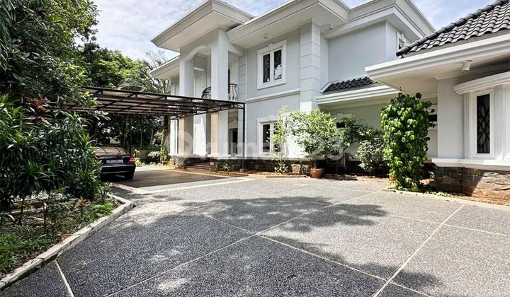 Rare Find!! Luxurious American Classic Home, Prime Location in the Exclusive Kebayoran Baru Area, Super Strategic Access Just 5 Minutes to Senayan