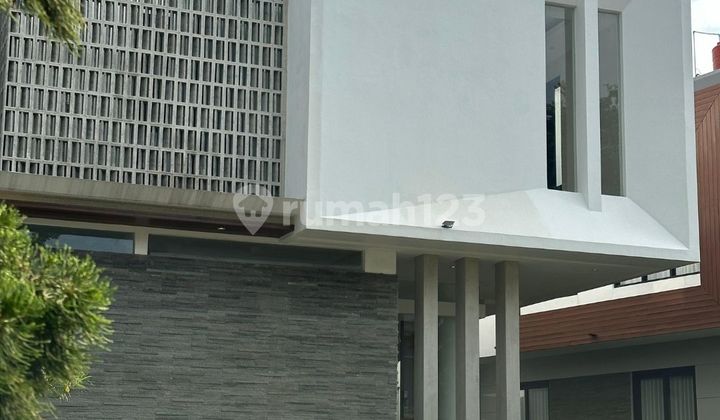 BRAND NEW HOUSE 2 FLOORS MODERN MINIMALIST IN BSD, INSIDE A COMPLEX, QUIET NEIGHBORHOOD BRAND NEW HOUSE 2 FLOORS MODERN MINIMALIST IN BSD, INSIDE A COMPLEX, QUIET NEIGHBORHOOD