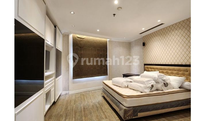 Kusumua Chandra, SCBD, 3 Bedrooms - 145 M2, Mid Floor, View of Pacific Place, Well-Furnished Unit, Currently Rented Condition 2