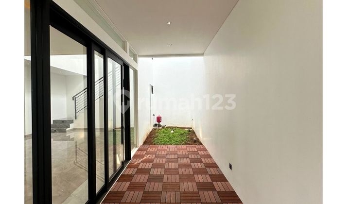 BRAND NEW HOUSE 2 FLOORS MODERN MINIMALIST IN BSD, INSIDE A COMPLEX, QUIET NEIGHBORHOOD 2