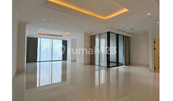 Available St. Regis Residence, Setiabudi, 3 Bedroom - Size 355 Sqm With Double Private Lift, Nice Layout With Modern Open Kitchen 2