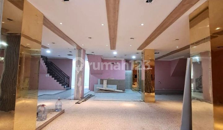 THREE ATTACHED SHOP HOUSES ON PANGLIMA POLIM MAIN ROAD, 5 STORIES HIGH WITH A COMPLETE BASEMENT, GREAT FOR PARKING, SUITABLE FOR ALL COMMERCIAL USES. THREE ATTACHED SHOP HOUSES ON PANGLIMA POLIM MAIN ROAD, 5 STORIES HIGH WITH A COMPLETE BASEMENT, GREAT FOR PARKING, SUITABLE FOR ALL COMMERCIAL USES.