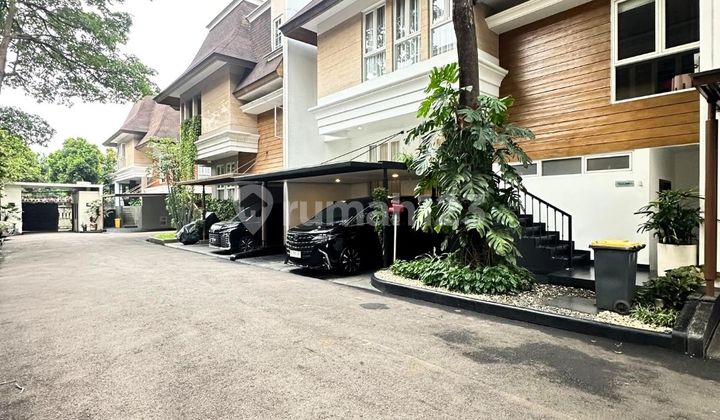 PEJATEN MODERN TROPICAL TOWNHOUSE, RUMAH 3 LANTAI KONDISI TERAWAT DAN SIAP HUNI